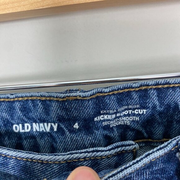 Old Navy Kicker Boot Cut Extra High Rise Womens 4 Medium Wash Raw Hem Button Fly - Picture 4 of 7